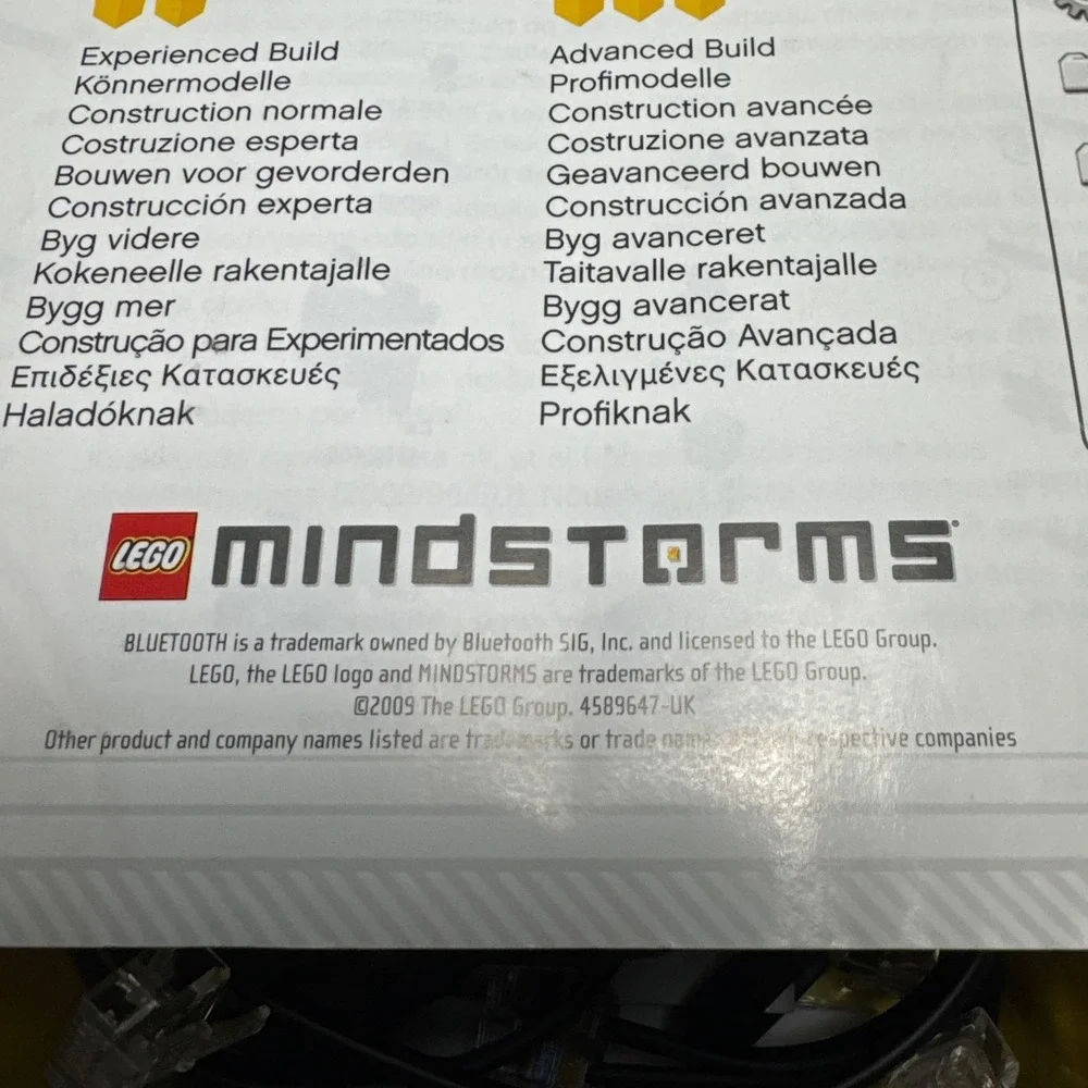 LEGO Mindstorms NXT 2.0 8547 Robot Set w/ NXT Brick Manual Disc Case Powers On